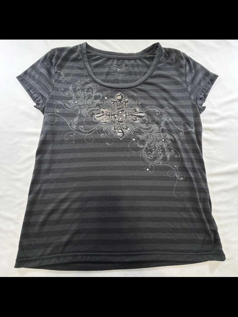 Women's Gray Striped Scoop Neck Tee with Floral Medallion